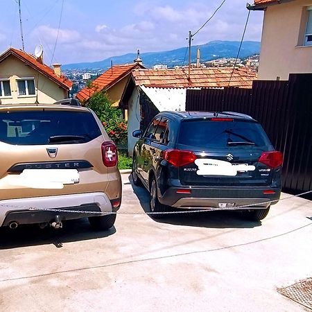 Апартаменты Garden Free Parking Сараево Экстерьер фото